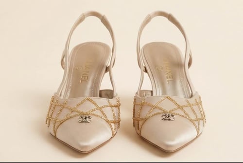 كعب نسائي فاخر من شانيل CHANEL تصميم كلاسيكي بلمسة...