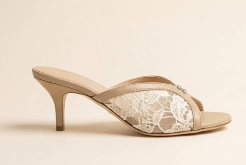 كعب Chanel نسائي شبك مزخرفأناقة خالدة بتصميم عصري...