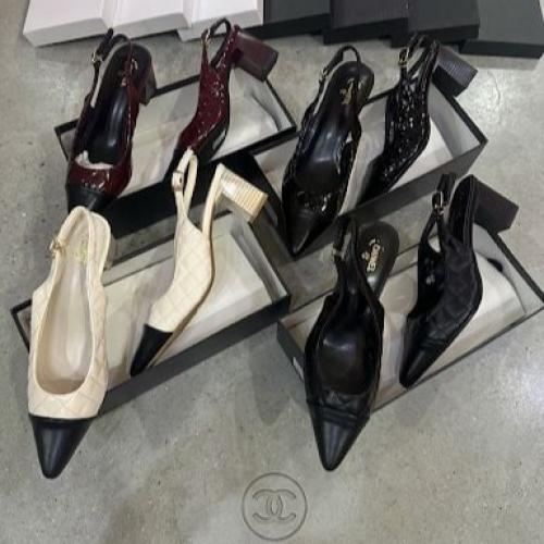كعب شانيل CHANEL نسائي بكعب عالي وعريض وتصميم مطفي...