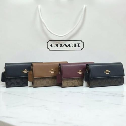 محفظة Coach نسائية فاخرة – أناقة عملية بلمسة عصرية...