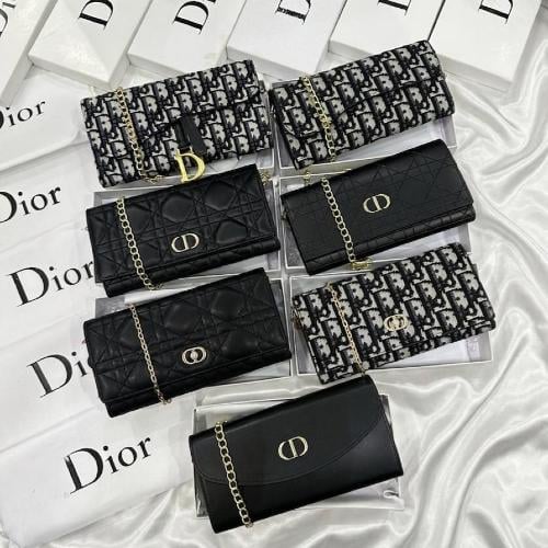 محفظة ديور Dior أناقة كلاسيكية بتوقيع فاخر ماستر ك...