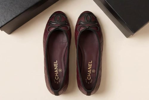 شوز فلات شانيل CHANEL أنيقة مع الماركة فاخرة ماستر...