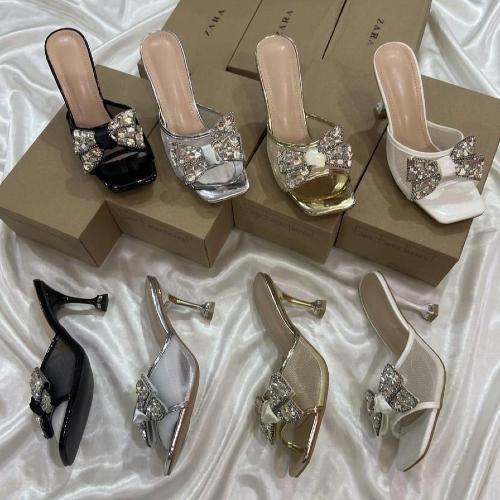 كعب زارا Zara نسائي مطرز بكرستالات أنيق بتصميم أني...