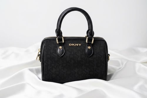 شنط يد من ماركة DKNY (دكني) . ماستر كوالتي
