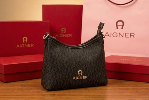 شنط يد من ماركة AIGNER إيغنر . ماستر كوالتي