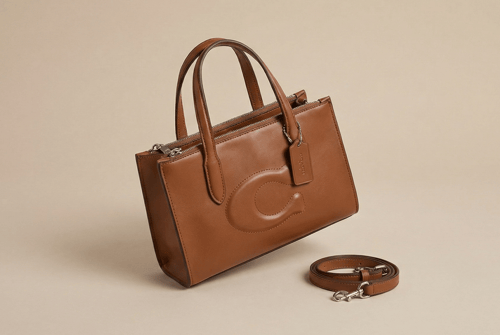 حقيبة يد فاخرة من كوتش COACH بتصميم عصري لكل إطلال...