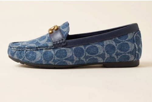 حذاء لوفر كوتش COACH نسائي بتصميم الدنيم الفاخر ما...