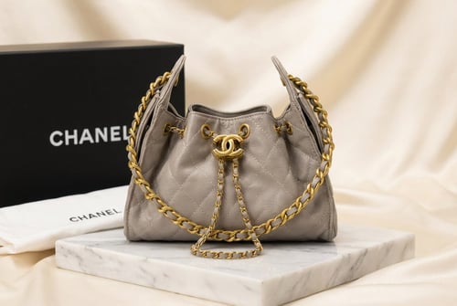 حقيبة شانيل CHANEL يد نسائية – أناقة فاخرة بتصميم...