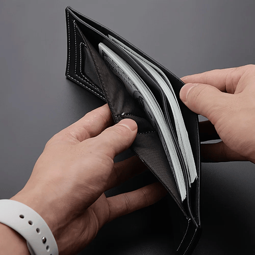 محفظة كلاسيكية للرجال مخصصة