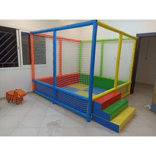 حوض كرات مع الارضيات بدون الكرات مقاس :250*250*200...