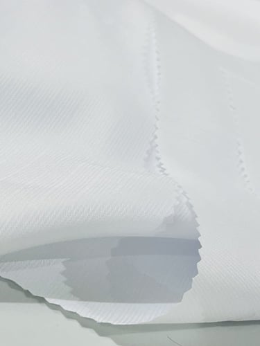 قماش تسلا الياباني (نقشة كويتية) أبيض