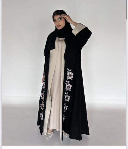 عباية موّرد تطريز ..
