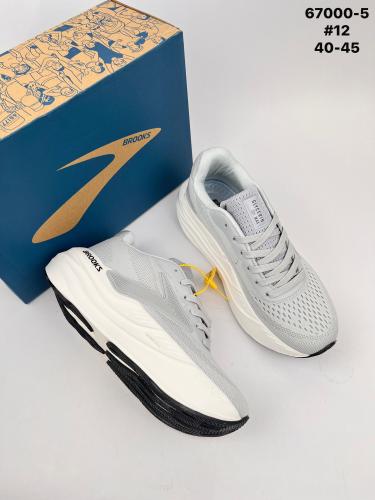 حذاء رياضي بروكس BROOKS