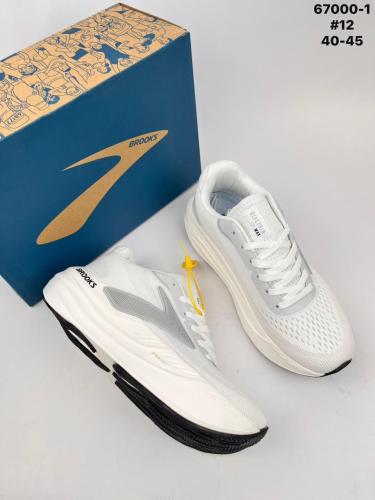 حذاء رياضي بروكس BROOKS