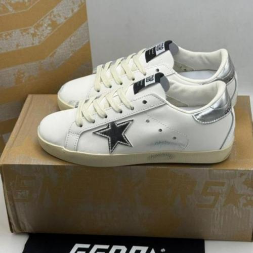 كاجول نسائي جولدن جوس. GOLDEN GOOSE