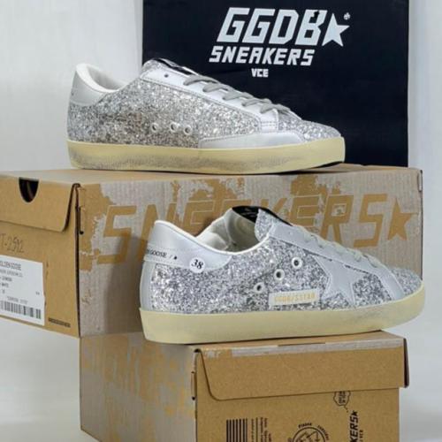 كاجول نسائي جولدن جوس. GOLDEN GOOSE