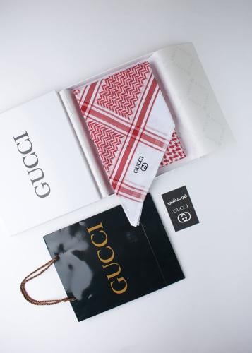 شماغ قوتشي اللون الفاتح