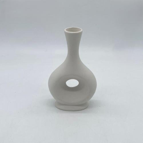 فازة سيراميك بتصميم منحني أنيق للمنازل