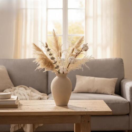 فازة سيراميك أنيقة بتصميم عصري