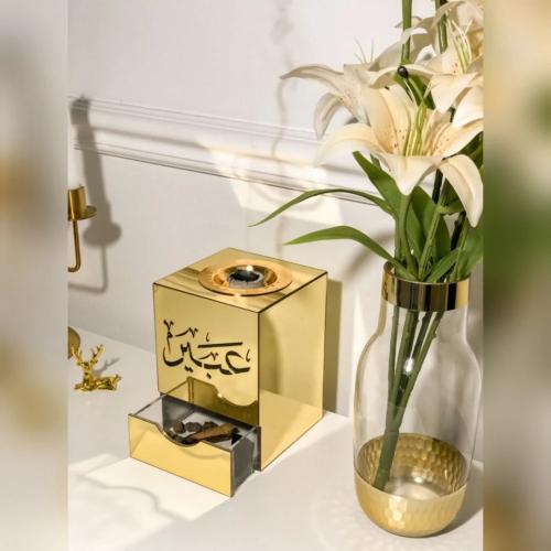 مبخرة فخمة ذهبي بتصميم أنيق وفاخر
