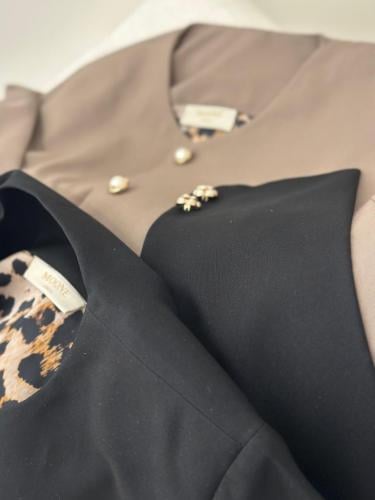 Classic Black tiger Abaya