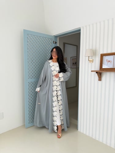 Pearl Bloom Abaya
