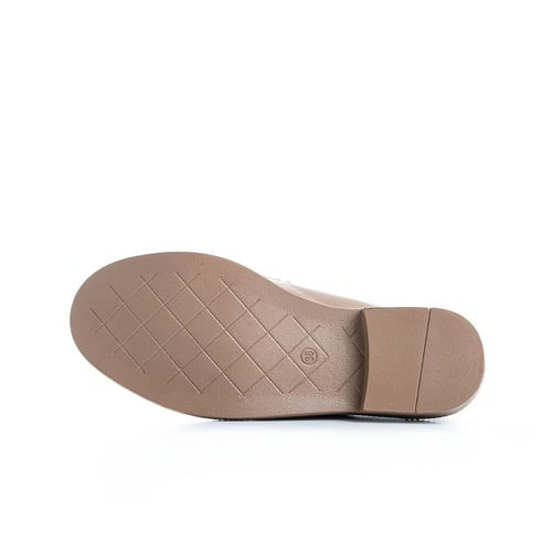 اكتشفي الأناقة المريحة مع هذا الحذاء النسائي اللوف...