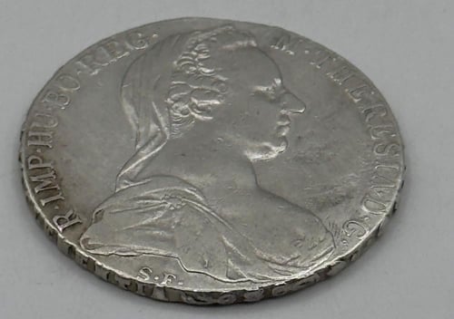 للبيع فضة ماريا تريزا الوزن 27.8