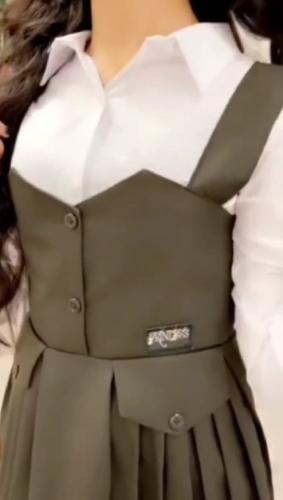 مريول مدرسي زيتي متوسط