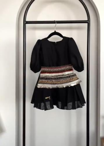 فستان بناتي بشكل يدوي