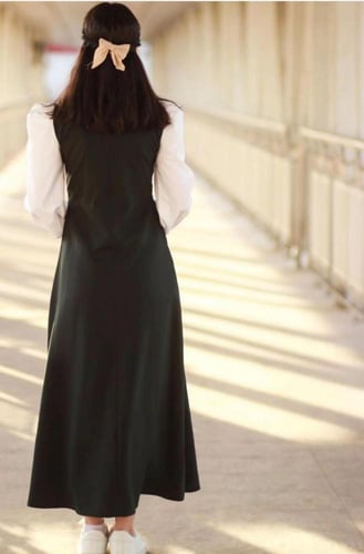 مريول مدرسي زيتي متوسط تفصيل