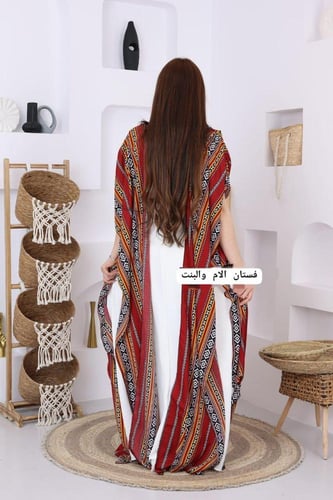 فستان الأم والبنت – تصميم تراثي أنيق