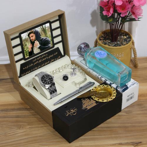 هدايا رجاليه طقم بالاسم والعبارة حسب الطلب