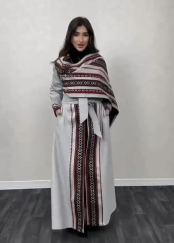 فروات نسائي جوخ مع نقش السدو