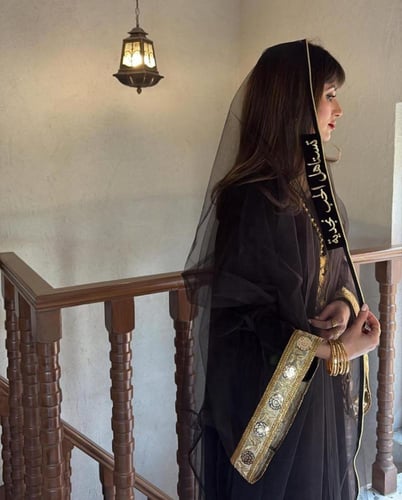 فستان تستاهل الحب نجدية