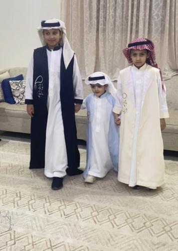 ثوب مع مشلح بالاسم