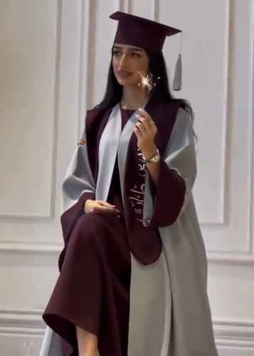 عبايات تخرج 2026
