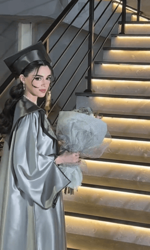 عبايات تخرج 2026