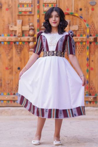 فستان يوم التأسيس بناتي بشكل سيفين