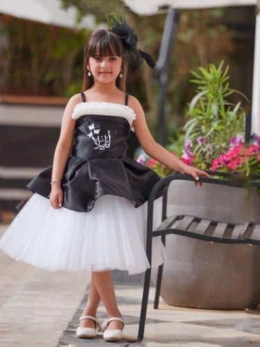 فستان العيد ابيض واسود