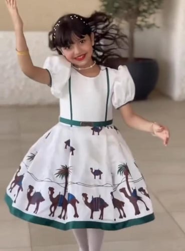 فستان بناتي أنيق لليوم الوطني