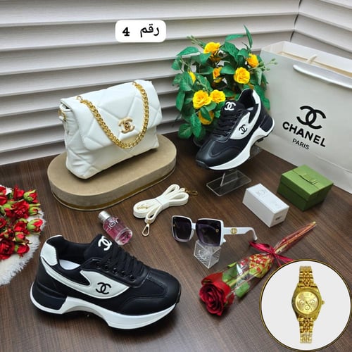 طقم شنطة وشوز ماركة شانيل نفس الصورة
