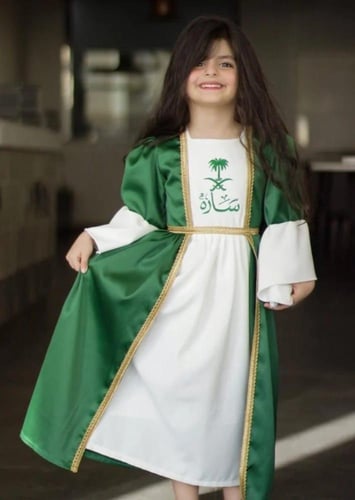 فستان وطني اخضر وبيض