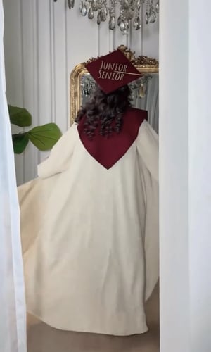 عبايات تخرج 2026