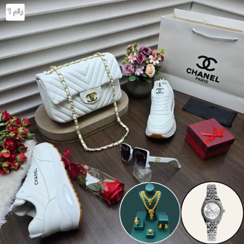 طقم نسائي ماركة شانيل كامل نفس الصورة