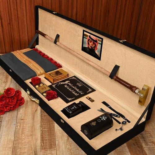 بوكس ملكي رجالي فاخر - تصميم أنيق لمناسبات خاصة