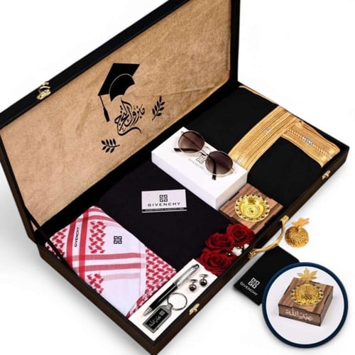 بوكس هدية فاخرة للرجال | شماغ، قماش، بشت، نظارة وم...