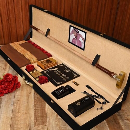 بوكس ملكي رجالي فاخر - تصميم أنيق لمناسبات خاصة