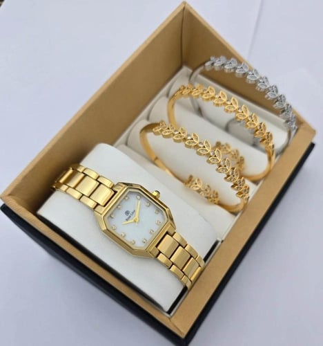 طقم نسائي فاخر ساعة من الإستانلس ستيل وأساور بزركو...