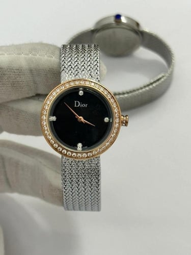 ساعة نسائية مثالية - تصميم فاخر وأنيق